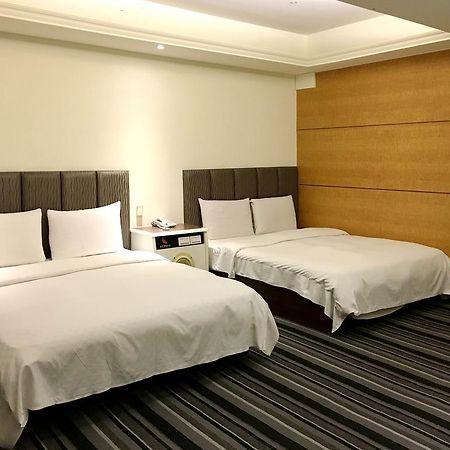 Zaw Jung Business Hotel Taichung Buitenkant foto