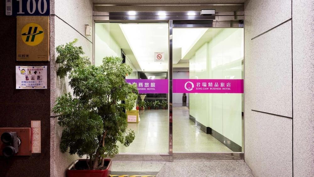 Zaw Jung Business Hotel Taichung Buitenkant foto
