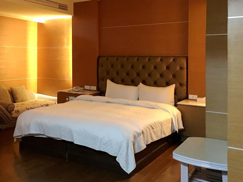 Zaw Jung Business Hotel Taichung Buitenkant foto