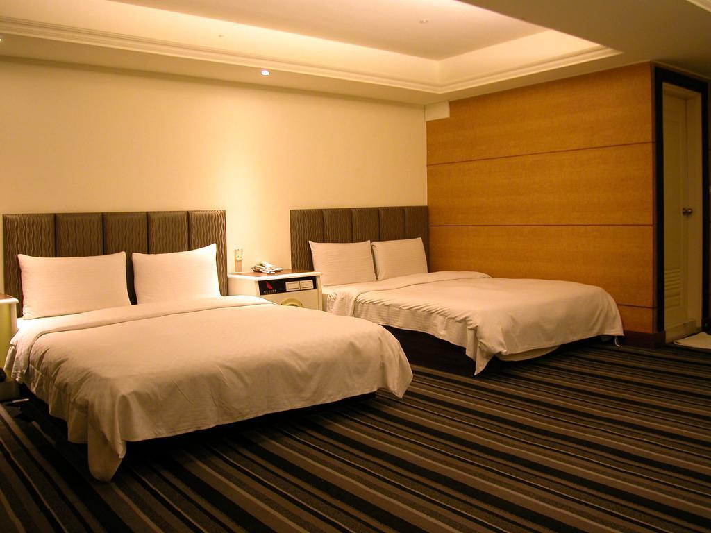 Zaw Jung Business Hotel Taichung Buitenkant foto