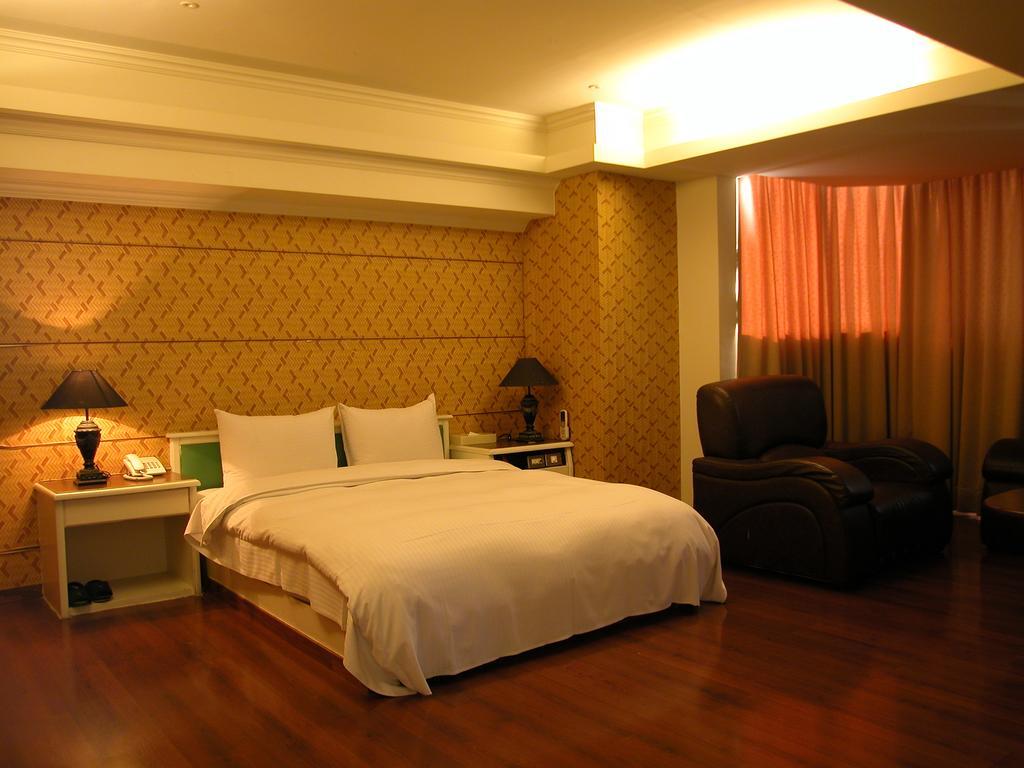 Zaw Jung Business Hotel Taichung Buitenkant foto