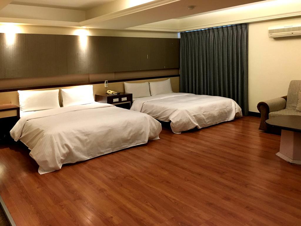 Zaw Jung Business Hotel Taichung Buitenkant foto