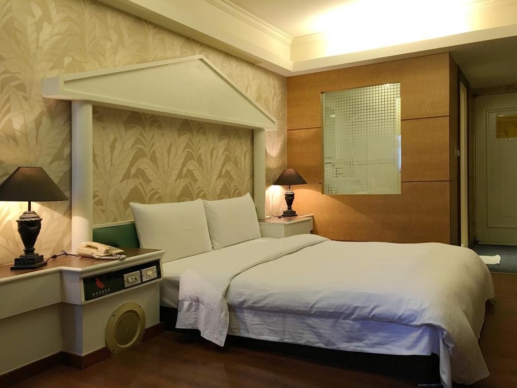 Zaw Jung Business Hotel Taichung Buitenkant foto